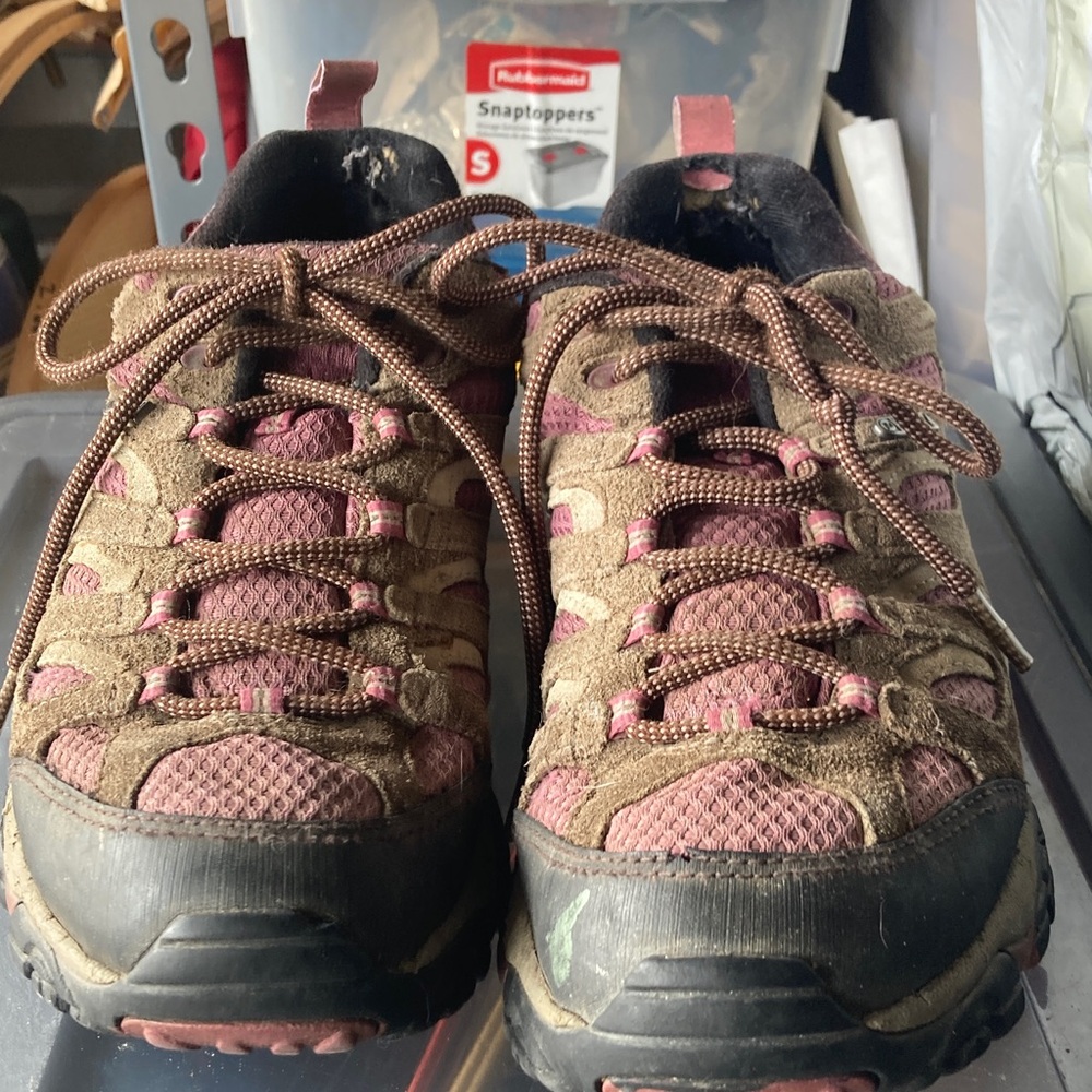 Merrell Vibram Water resistance Hiking Sneakers Size 8.5